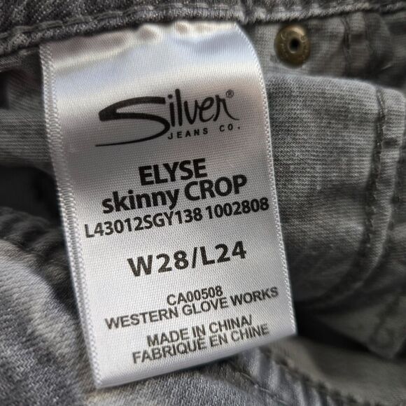 Silver Jeans Women's 28 Silver Gray Light Wash Elyse Skinny Crop Distressed - Picture 4 of 16